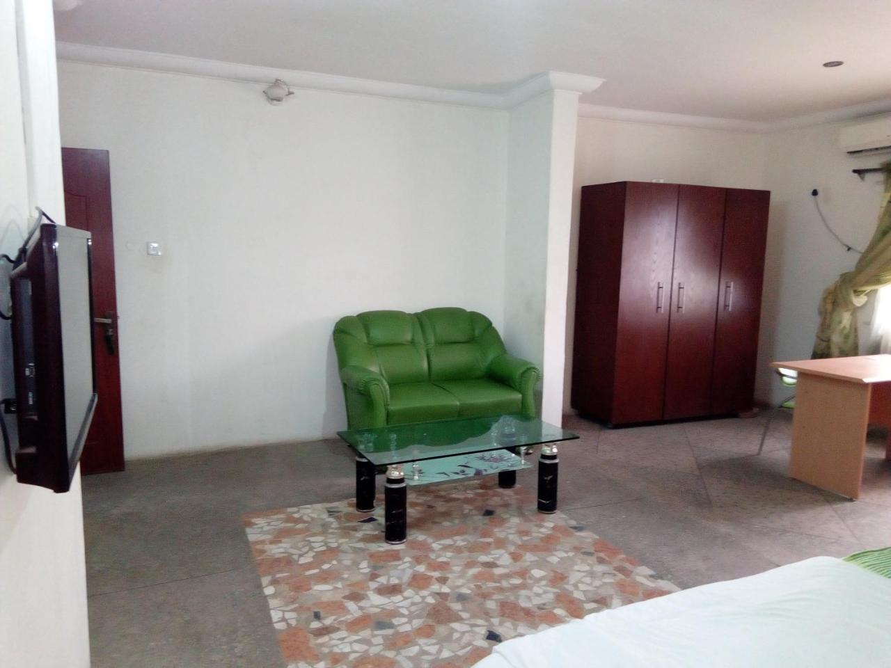 Royal Green Guest House Abeokuta Exterior foto